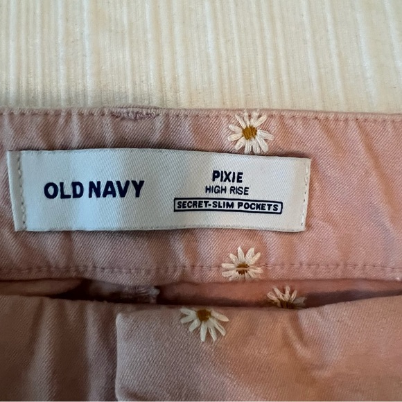 2/$30 Old Navy Pink Chinos Pixie High Rise Daisy Embroidered Slim Fit Cropped - Picture 5 of 12